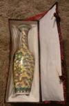 Picture of the vase in the box.