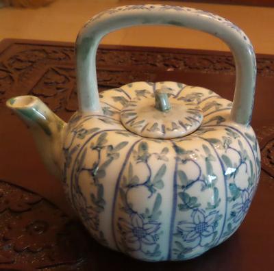 Chinese porcelain tea pot